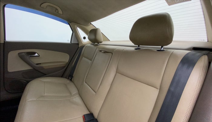 2013 Skoda Rapid ELEGANCE 1.6 TDI CR MT, Diesel, Manual, 1,24,118 km, Right Side Rear Door Cabin