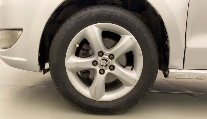 2013 Skoda Rapid ELEGANCE 1.6 TDI CR MT, Diesel, Manual, 1,24,118 km, Left Front Wheel