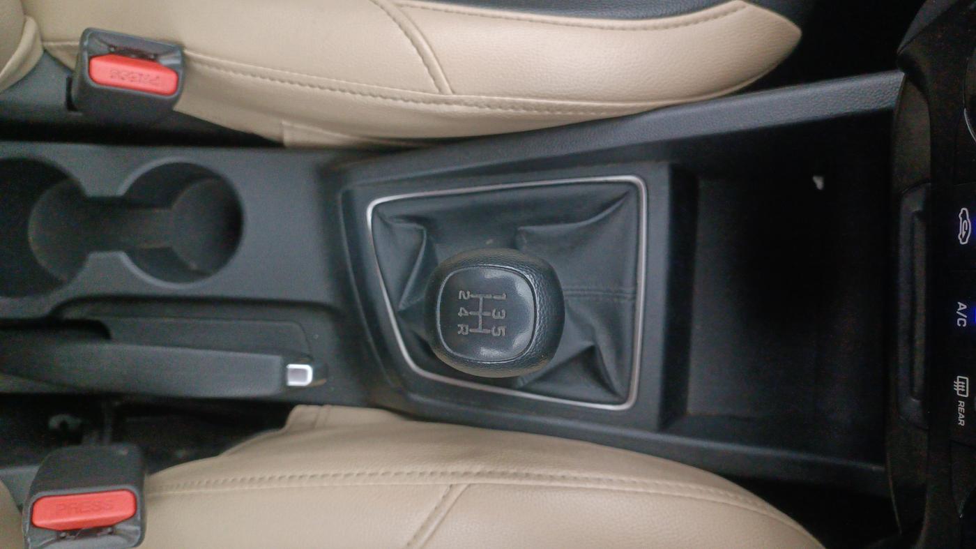 2019 Hyundai Elite i20 SPORTZ PLUS 1.2, Petrol, Manual, 35,304 km, Gear Lever