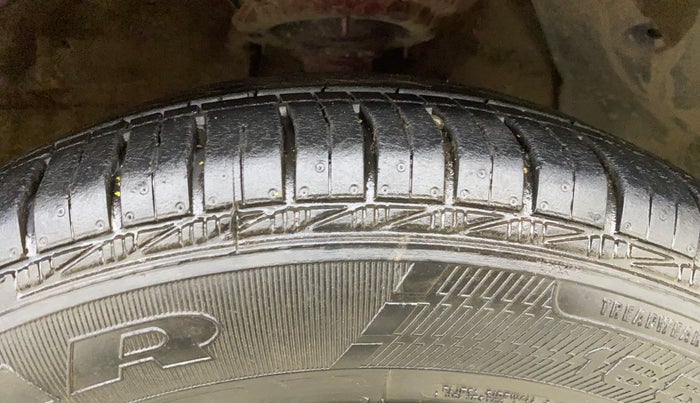 2017 Hyundai Grand i10 SPORTZ (O) AT 1.2 KAPPA VTVT, Petrol, Automatic, 69,552 km, Right Front Tyre Tread