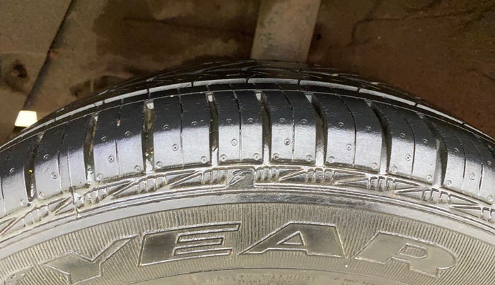 2017 Hyundai Grand i10 SPORTZ (O) AT 1.2 KAPPA VTVT, Petrol, Automatic, 69,552 km, Right Rear Tyre Tread