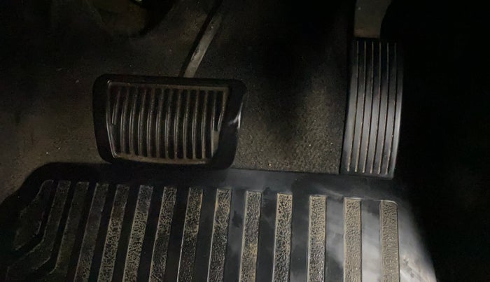 2017 Hyundai Grand i10 SPORTZ (O) AT 1.2 KAPPA VTVT, Petrol, Automatic, 69,552 km, Pedals