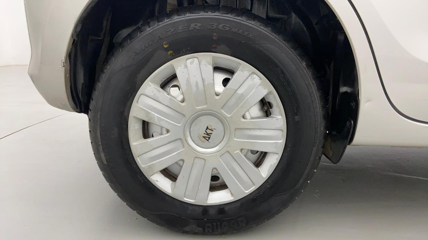 2018 Maruti Swift LXI, Petrol, Manual, 11,201 km, Right Rear Wheel