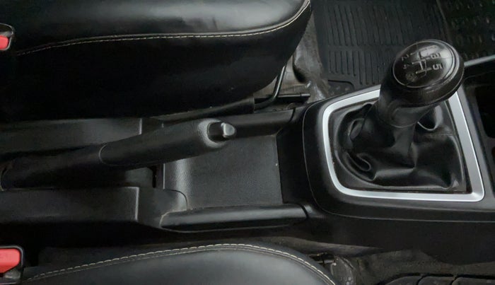 2018 Maruti Swift LXI, Petrol, Manual, 11,201 km, Gear Lever