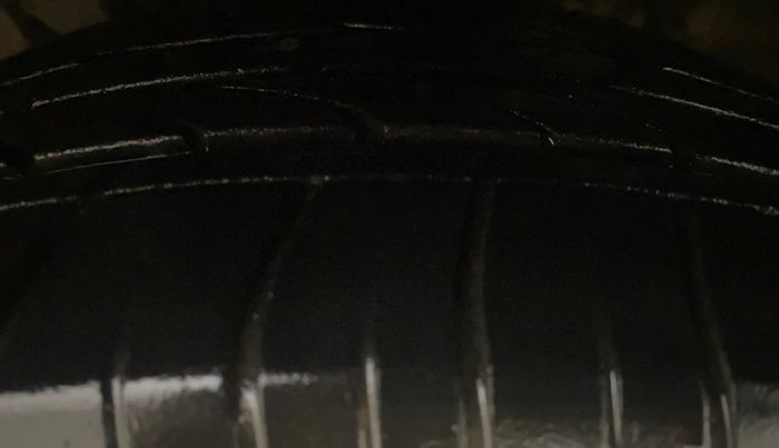 2017 Hyundai Creta SX PLUS AT 1.6 DIESEL, Diesel, Automatic, 86,786 km, Left Front Tyre Tread