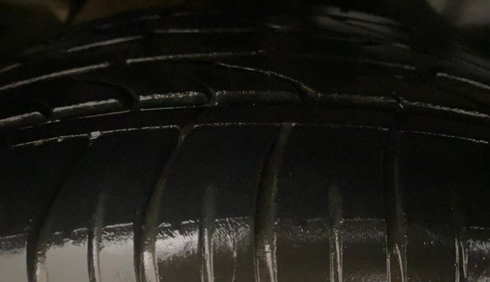 2017 Hyundai Creta SX PLUS AT 1.6 DIESEL, Diesel, Automatic, 86,786 km, Right Rear Tyre Tread