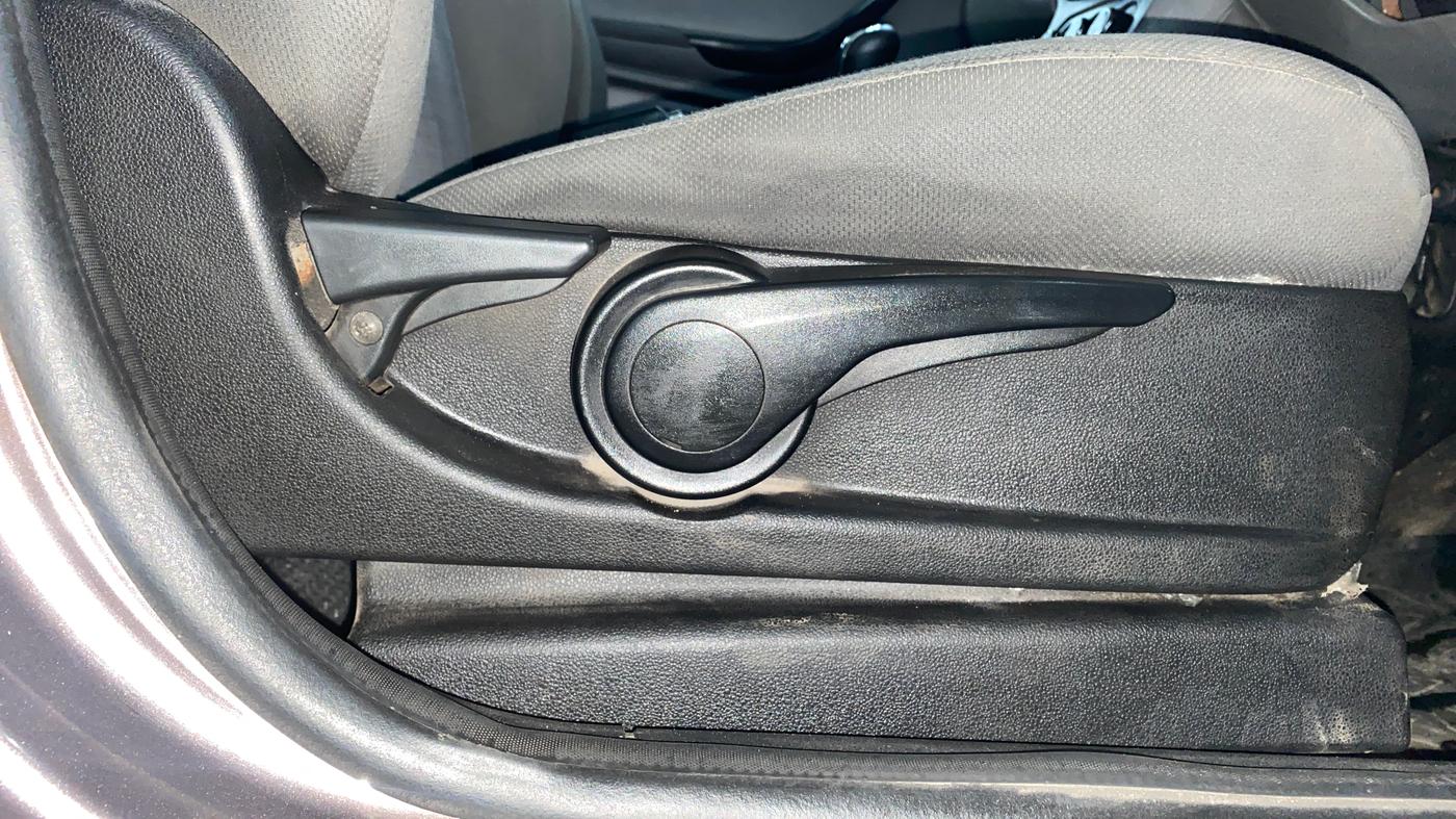 2017 Tata TIGOR XT DIESEL, Diesel, Manual, 95,911 km, Driver Side Adjustment Panel