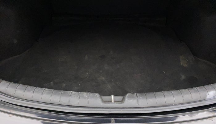 2019 Hyundai Verna 1.6 SX (O) CRDI MT, Diesel, Manual, 72,068 km, Boot Inside