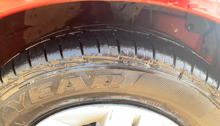 2014 Hyundai Eon ERA +, Petrol, Manual, 42,207 km, Right Front Tyre Tread