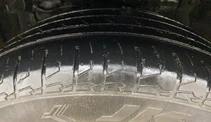 2018 Maruti S Cross ZETA 1.3, Diesel, Manual, 56,125 km, Left Front Tyre Tread