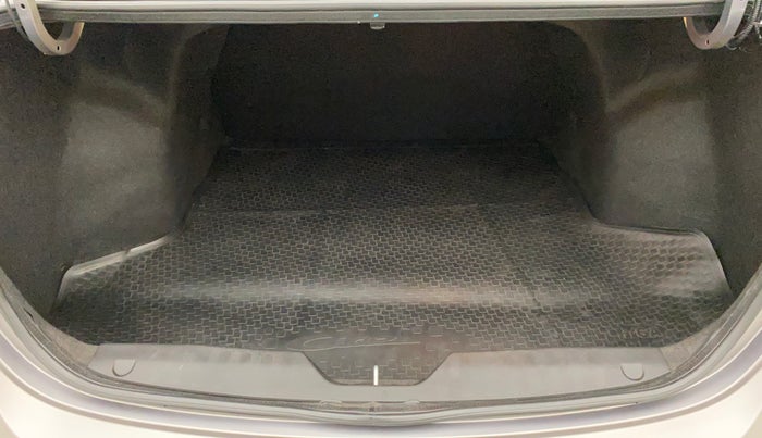 2016 Maruti Ciaz ZXI+ AT, Petrol, Automatic, 45,263 km, Boot Inside
