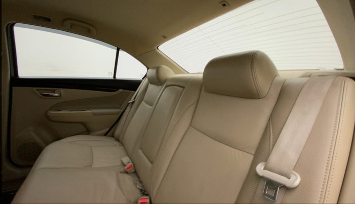2016 Maruti Ciaz ZXI+ AT, Petrol, Automatic, 45,263 km, Right Side Rear Door Cabin