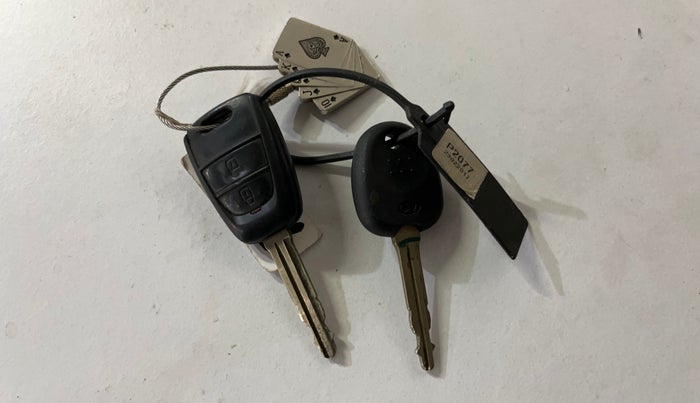 2017 Hyundai Grand i10 MAGNA 1.2 KAPPA VTVT, CNG, Manual, 72,918 km, Key Close Up