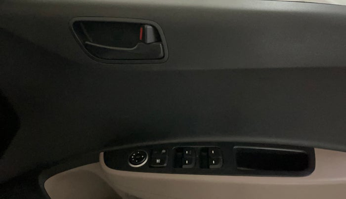 2017 Hyundai Grand i10 MAGNA 1.2 KAPPA VTVT, CNG, Manual, 72,918 km, Driver Side Door Panels Control