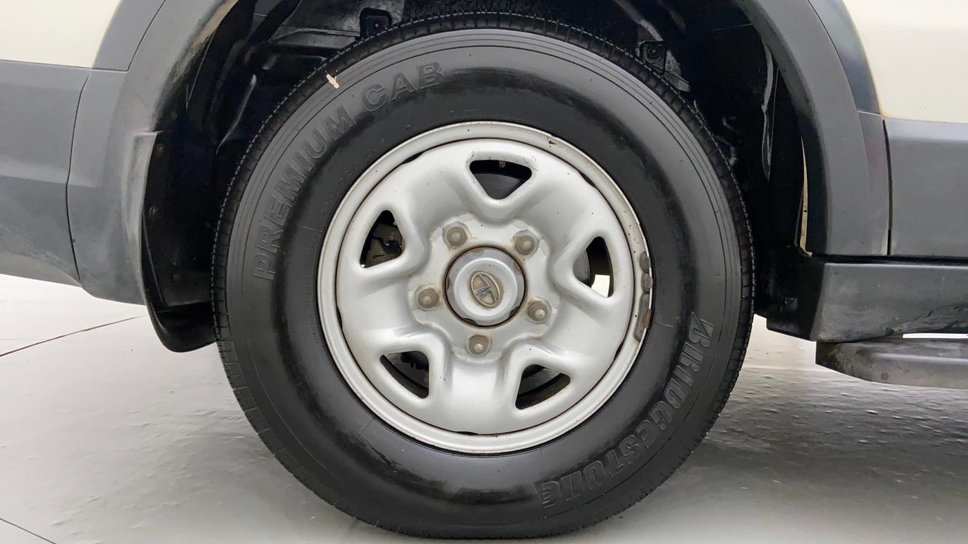 2018 Tata Hexa Varicor 320 XE, Diesel, Manual, 66,620 km, Right Rear Wheel