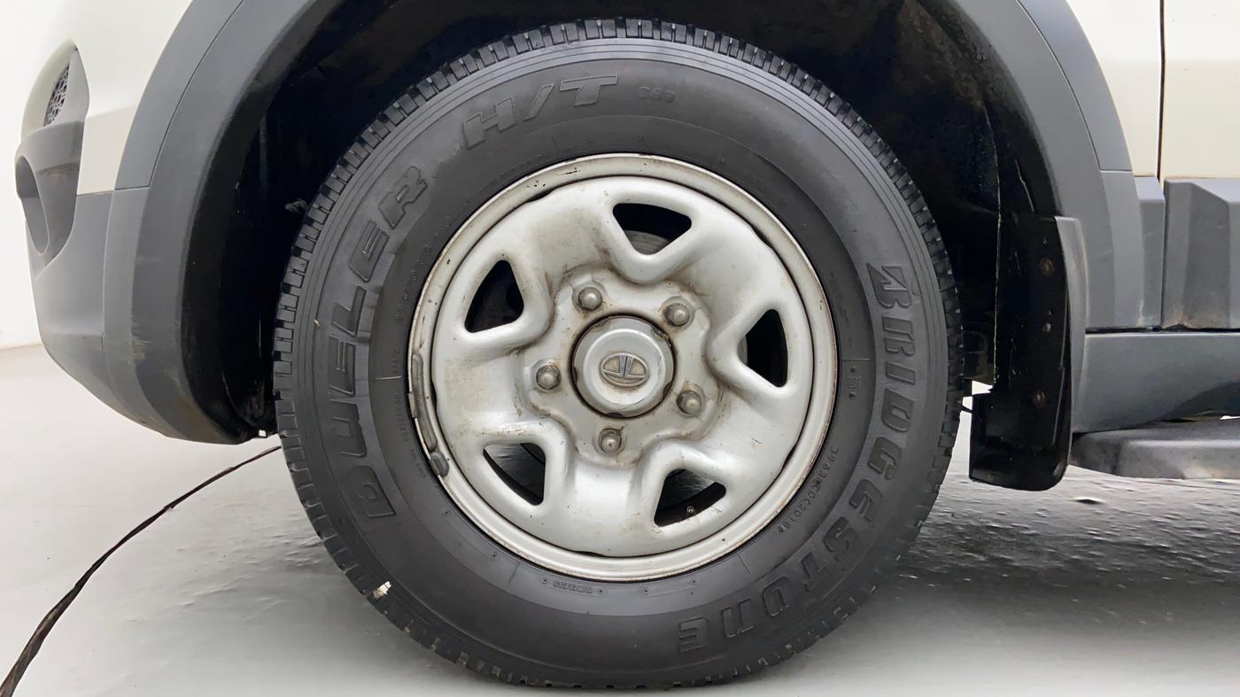 2018 Tata Hexa Varicor 320 XE, Diesel, Manual, 66,620 km, Left Front Wheel