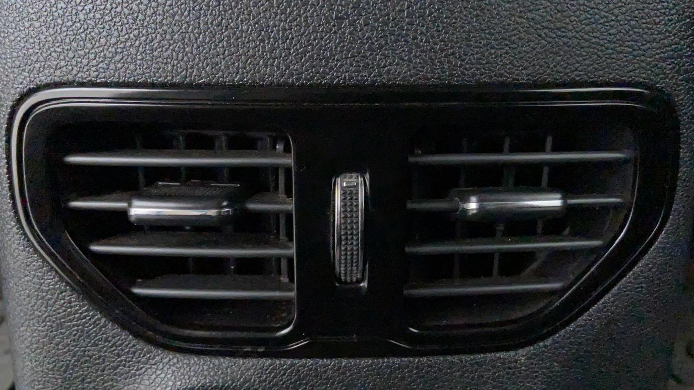 2018 Tata Hexa Varicor 320 XE, Diesel, Manual, 66,620 km, Rear AC Vents