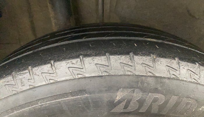 2017 Maruti IGNIS DELTA 1.2, Petrol, Manual, 1,13,927 km, Right Rear Tyre Tread