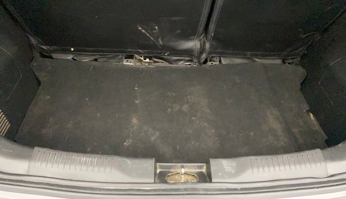 2017 Maruti IGNIS DELTA 1.2, Petrol, Manual, 1,13,927 km, Boot Inside