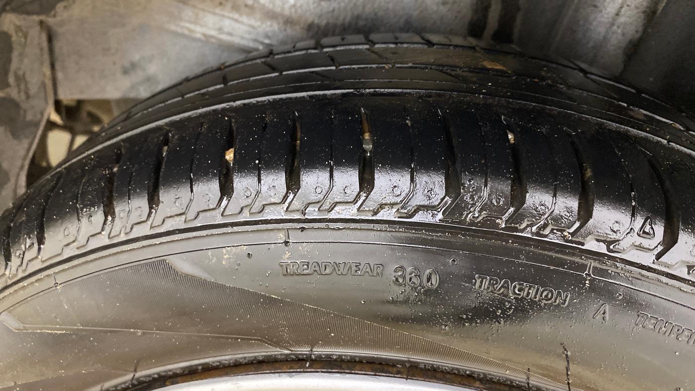 2018 Toyota YARIS G MT, Petrol, Manual, 1,12,150 km, Left Rear Tyre Tread