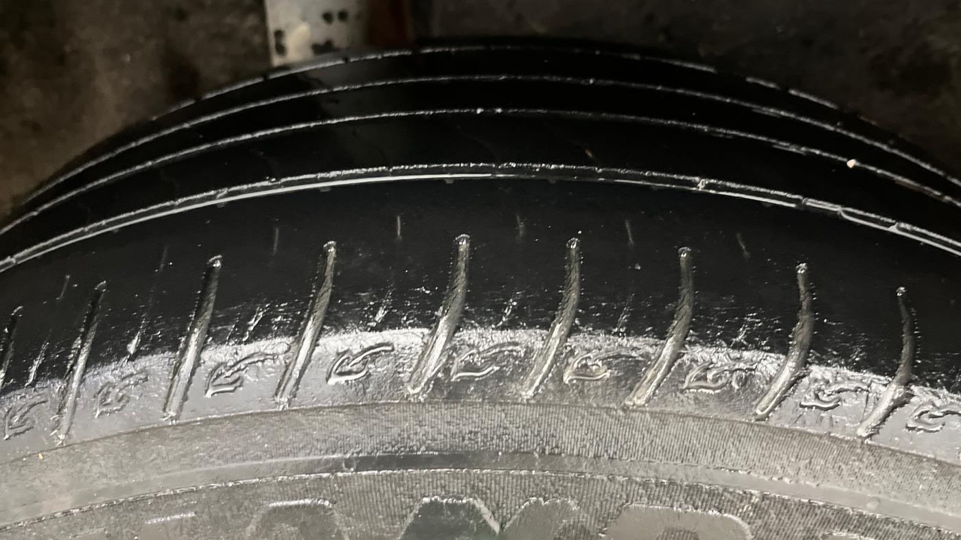 2019 Maruti Vitara Brezza ZDI AMT, Diesel, Automatic, 95,457 km, Right Rear Tyre Tread