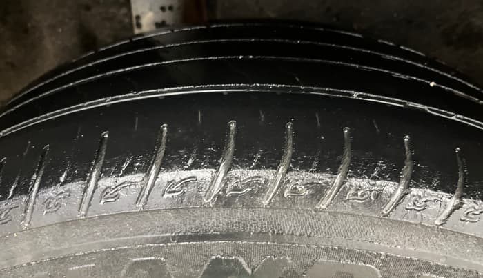 2019 Maruti Vitara Brezza ZDI AMT, Diesel, Automatic, 95,457 km, Right Rear Tyre Tread