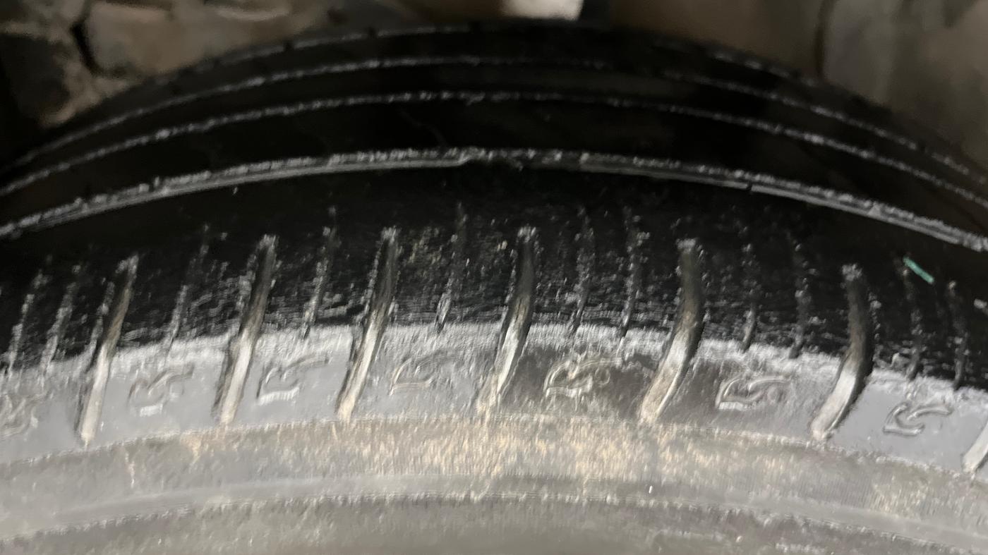 2019 Maruti Vitara Brezza ZDI AMT, Diesel, Automatic, 95,457 km, Left Front Tyre Tread
