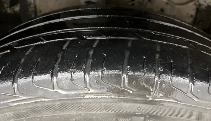 2019 Maruti Vitara Brezza ZDI AMT, Diesel, Automatic, 95,457 km, Right Front Tyre Tread