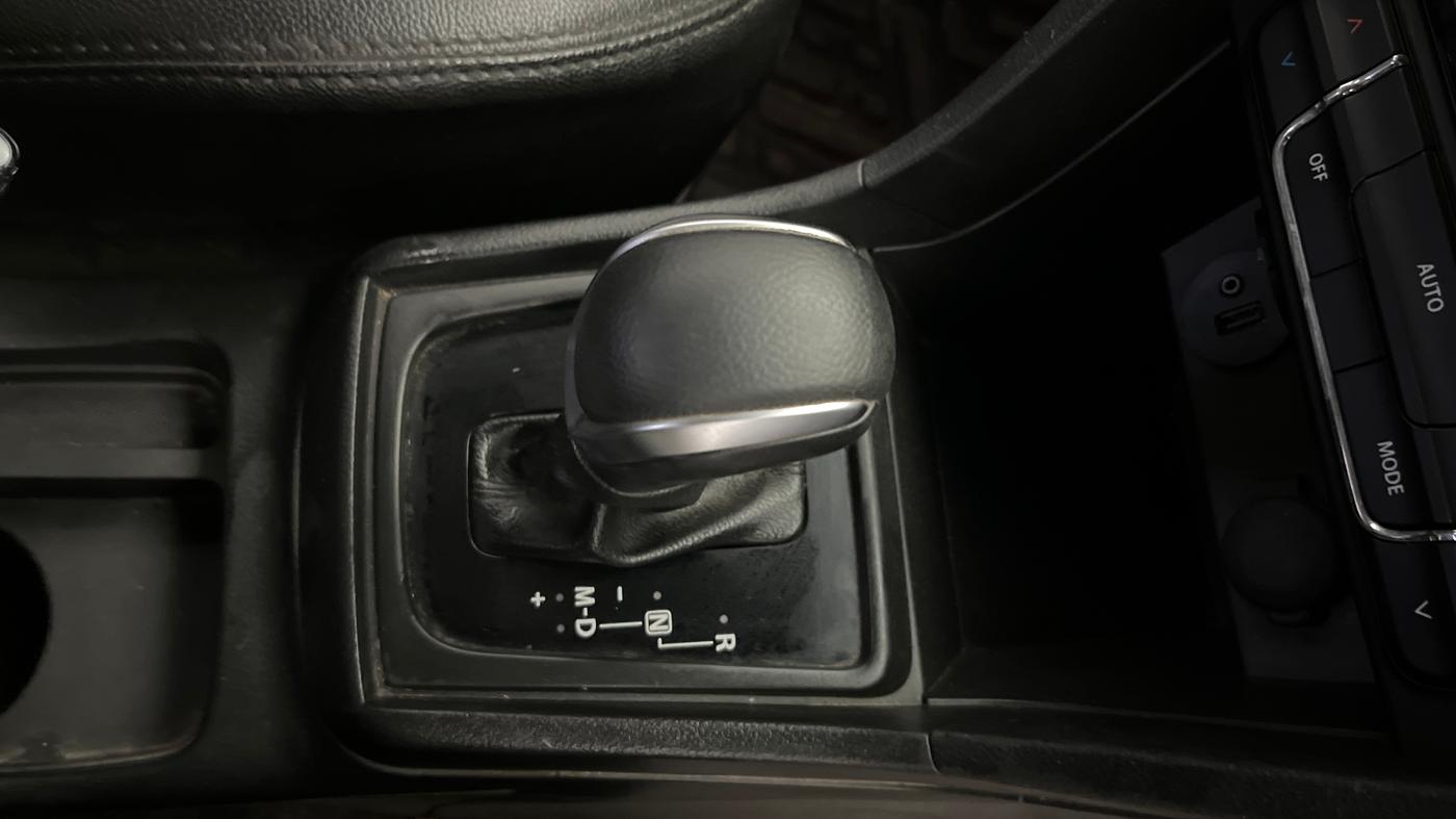 2019 Maruti Vitara Brezza ZDI AMT, Diesel, Automatic, 95,457 km, Gear Lever