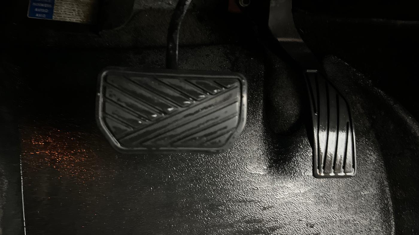2019 Maruti Vitara Brezza ZDI AMT, Diesel, Automatic, 95,457 km, Pedals