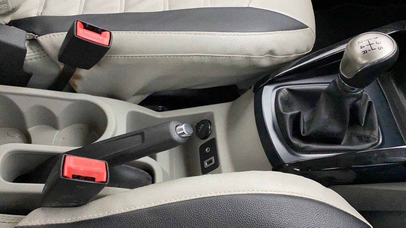 2016 Ford Ecosport TITANIUM 1.5L PETROL, Petrol, Manual, 42,572 km, Gear Lever