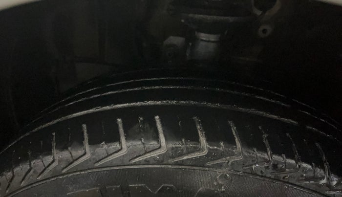 2021 Maruti New Wagon-R LXI CNG (O) 1.0, CNG, Manual, 70,662 km, Left Front Tyre Tread