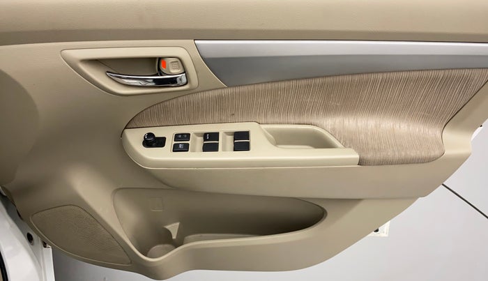2013 Maruti Ertiga ZXI, Petrol, Manual, 80,154 km, Driver Side Door Panels Control