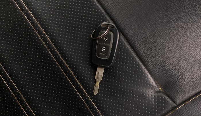 2016 Renault Kwid RXT 0.8, Petrol, Manual, 42,597 km, Key Close Up