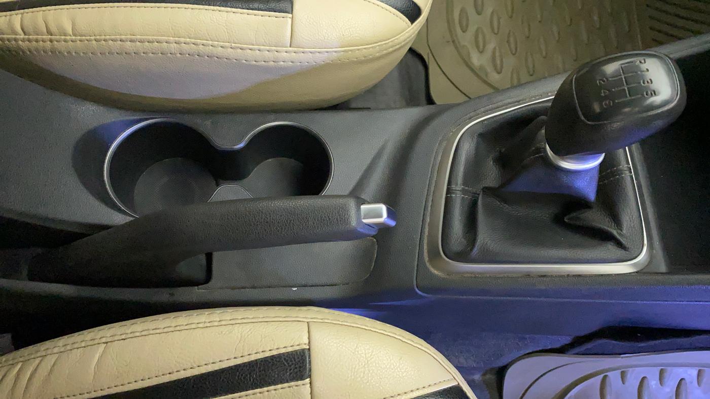 2019 Hyundai Verna 1.4 EX PETROL, Petrol, Manual, 54,732 km, Gear Lever