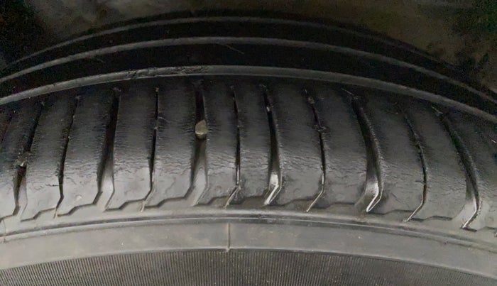 2019 Hyundai Verna 1.4 EX PETROL, Petrol, Manual, 54,732 km, Left Front Tyre Tread