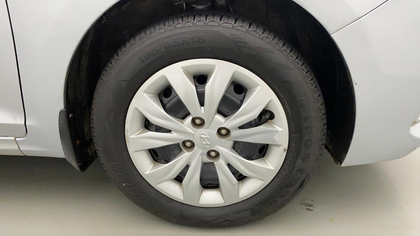 2019 Hyundai Verna 1.4 EX PETROL, Petrol, Manual, 54,732 km, Right Front Wheel