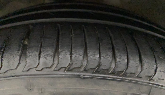 2019 Hyundai Verna 1.4 EX PETROL, Petrol, Manual, 54,732 km, Right Rear Tyre Tread