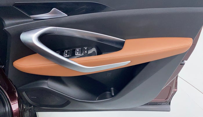 2020 MG HECTOR PLUS SHARP DCT, Petrol, Automatic, 17,987 km, Driver Side Door Panels Control