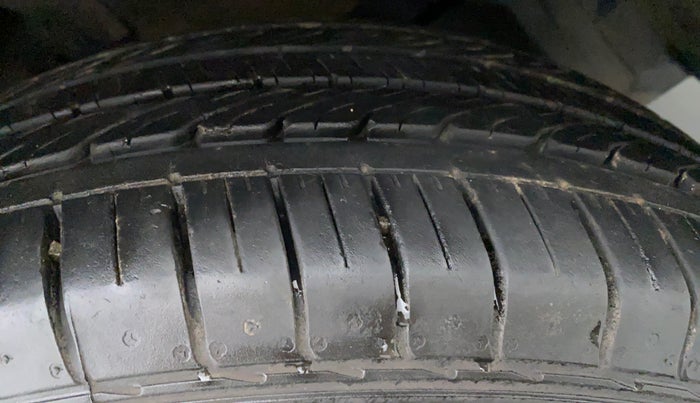 2020 MG HECTOR PLUS SHARP DCT, Petrol, Automatic, 17,987 km, Left Front Tyre Tread