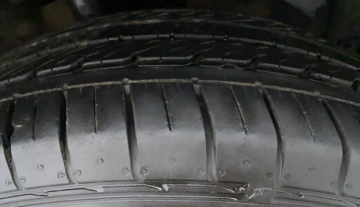 2020 MG HECTOR PLUS SHARP DCT, Petrol, Automatic, 17,987 km, Right Front Tyre Tread