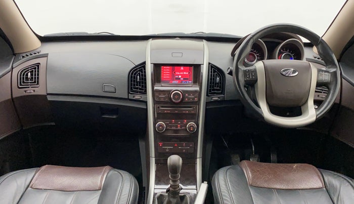 2014 Mahindra XUV500 W8, Diesel, Manual, 1,24,882 km, Dashboard