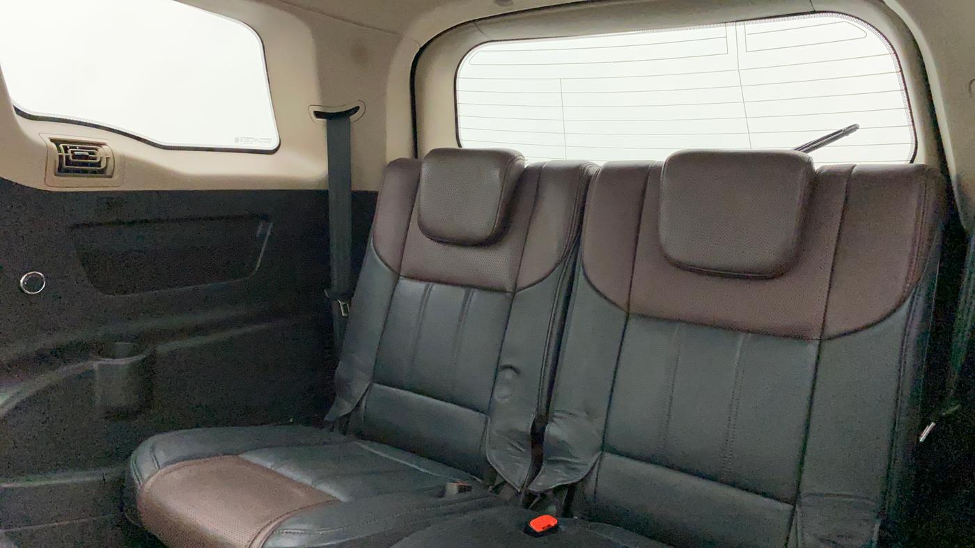 2014 Mahindra XUV500 W8, Diesel, Manual, 1,24,882 km, Third Seat Row ( optional )