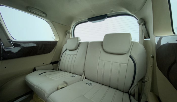 2014 Toyota Innova 2.5 GX 8 STR BS IV, Diesel, Manual, 41,457 km, Third Seat Row ( optional )