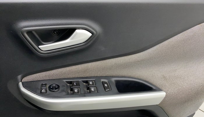 2021 Nissan MAGNITE XL Turbo CVT, Petrol, Automatic, 23,047 km, Right front window switch / handle - Switch/handle not functional