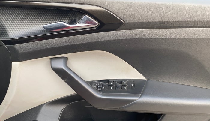 2021 Skoda KUSHAQ STYLE 1.5L TSI DSG, Petrol, Automatic, 55,864 km, Driver Side Door Panels Control