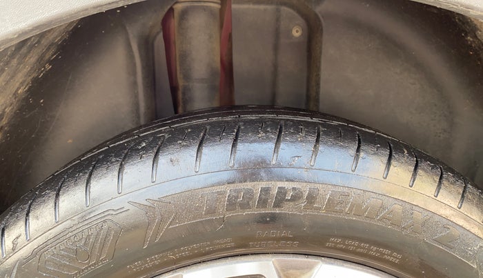 2021 Skoda KUSHAQ STYLE 1.5L TSI DSG, Petrol, Automatic, 55,864 km, Right Rear Tyre Tread