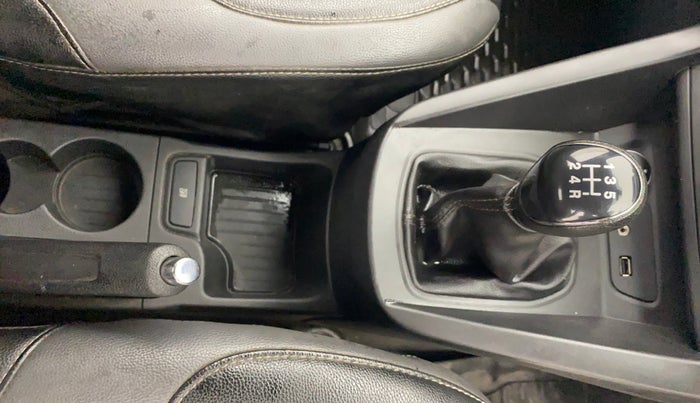 2020 Ford FREESTYLE TITANIUM 1.2 PETROL, Petrol, Manual, 44,725 km, Gear Lever