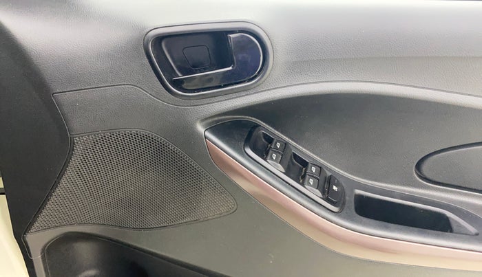 2020 Ford FREESTYLE TITANIUM 1.2 PETROL, Petrol, Manual, 44,725 km, Driver Side Door Panels Control