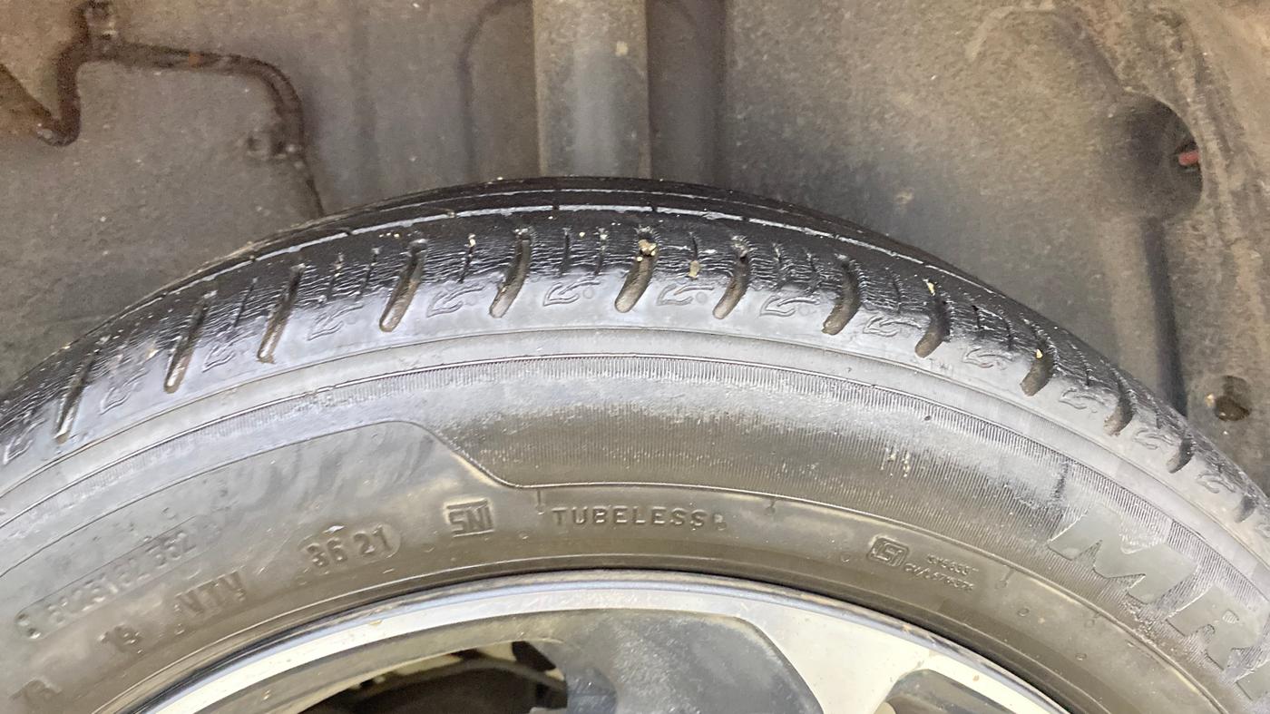 2021 Tata ALTROZ XZ PETROL, Petrol, Manual, 37,218 km, Left Rear Tyre Tread